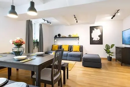 Marienplatz Apartment 2 Bedrooms Living Room Kitchen München